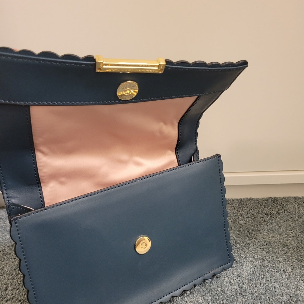 Cross body purse - Picture 4 of 5